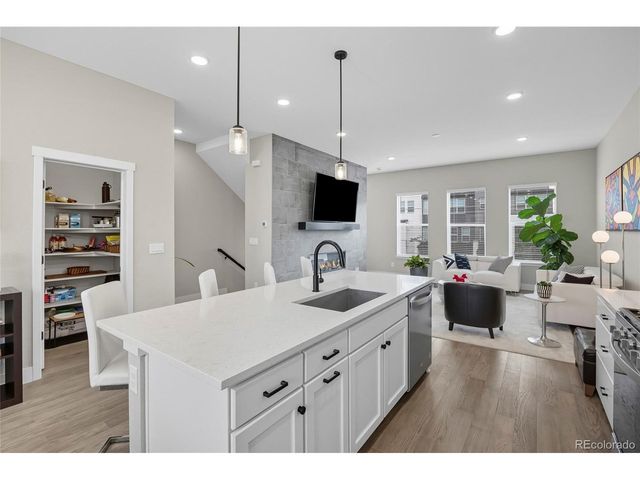 10139 E 62nd Ave S, Denver, CO 80238