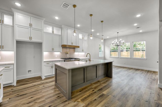 143 Bent Tree Ln, Montgomery, TX 77356