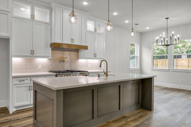 143 Bent Tree Ln, Montgomery, TX 77356