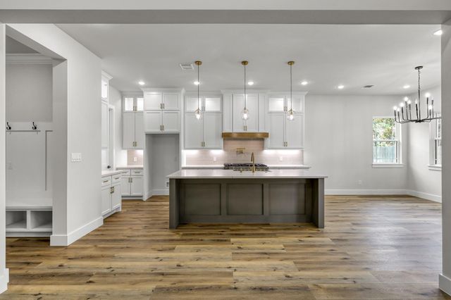 143 Bent Tree Ln, Montgomery, TX 77356