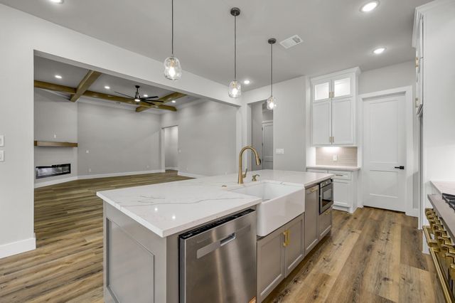 143 Bent Tree Ln, Montgomery, TX 77356