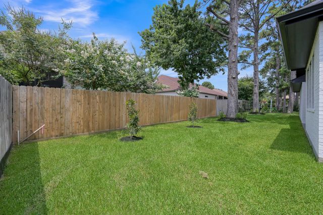 143 Bent Tree Ln, Montgomery, TX 77356