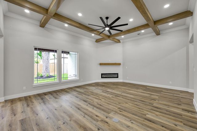 143 Bent Tree Ln, Montgomery, TX 77356