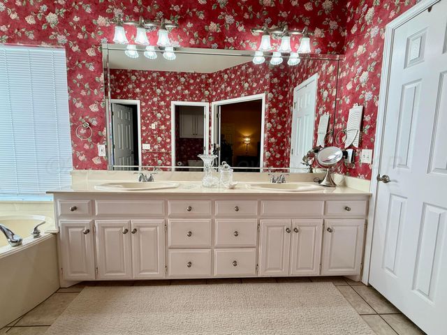 105 St James Street, Borger, TX 79007