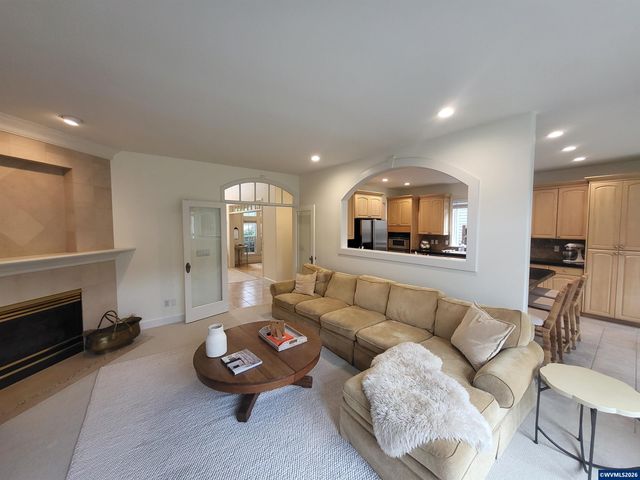 3371 Coeur D Alene Dr, West Linn, OR 97068