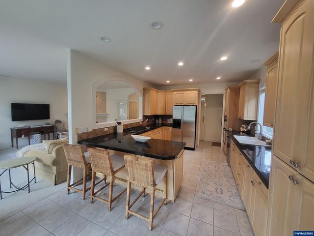 3371 Coeur D Alene Dr, West Linn, OR 97068