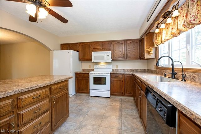 11936 Patroon Circle NW, Canal Fulton, OH 44614