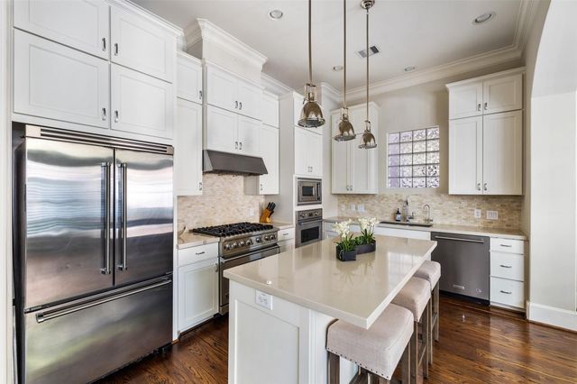 1202 Wynden Commons Lane, Houston, TX 77056