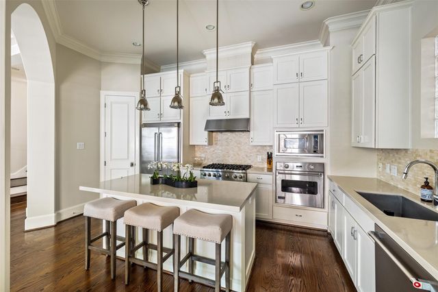 1202 Wynden Commons Lane, Houston, TX 77056