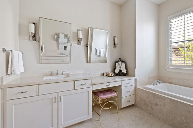 1202 Wynden Commons Lane, Houston, TX 77056