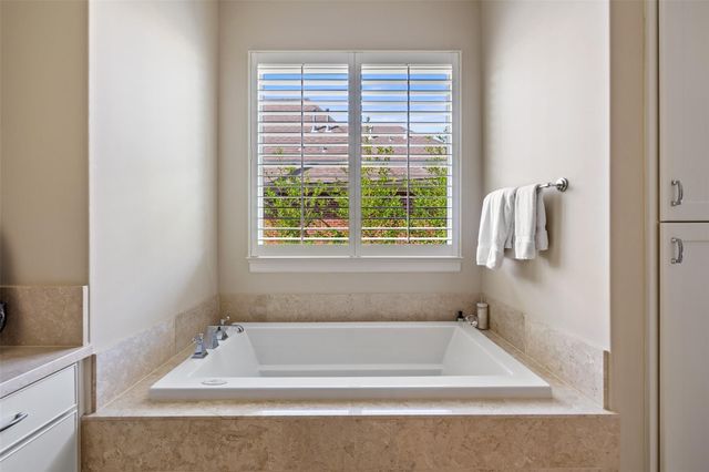 1202 Wynden Commons Lane, Houston, TX 77056