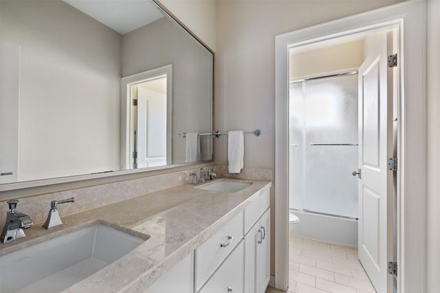 1202 Wynden Commons Lane, Houston, TX 77056