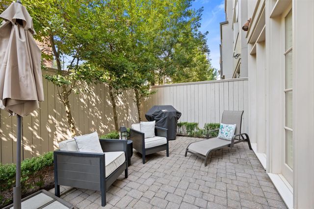 1202 Wynden Commons Lane, Houston, TX 77056