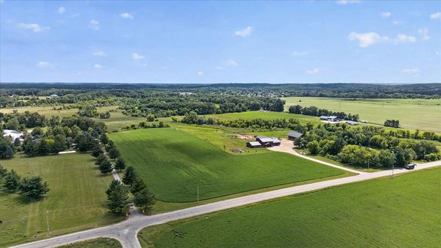 W641 County Road E, Brodhead, WI 53520