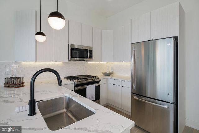 2031 S 20th St Apt 8, Philadelphia, PA 19145