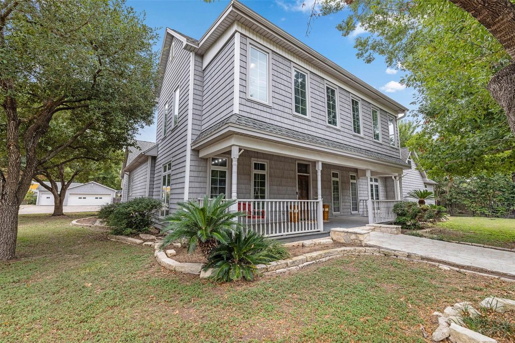 305 S Madison, La Grange, TX 78945