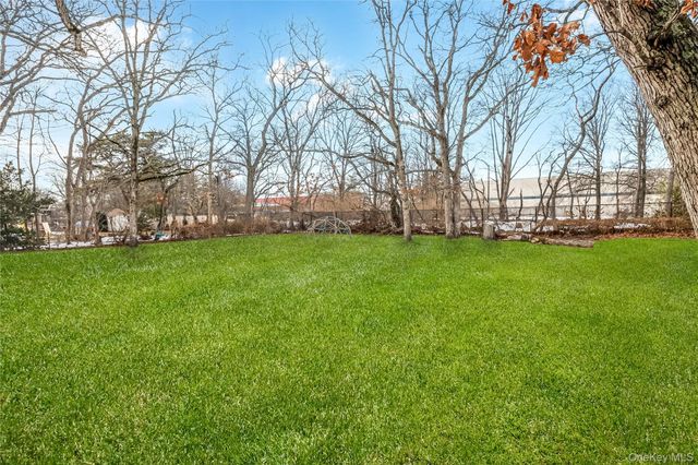 97 Berry Street, Lindenhurst, NY 11757