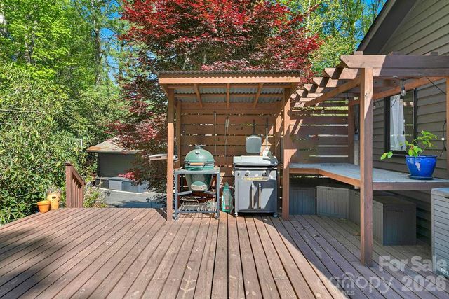 492 Falls Creek Road, Pisgah Forest, NC 28768