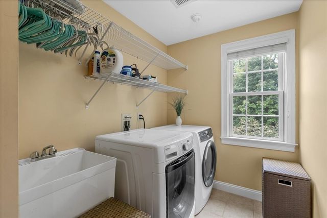 33 Lauren Lane, Scituate, MA 02066