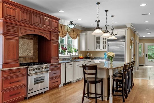 33 Lauren Lane, Scituate, MA 02066