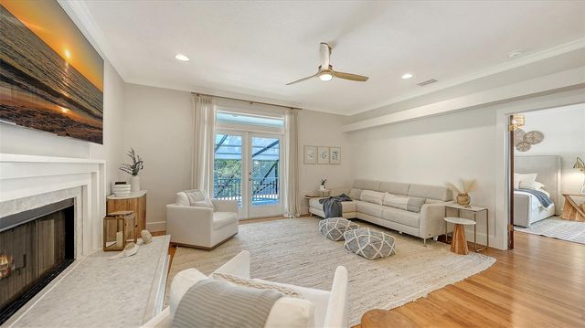 421 ISLAND CIRCLE, Sarasota, FL 34242