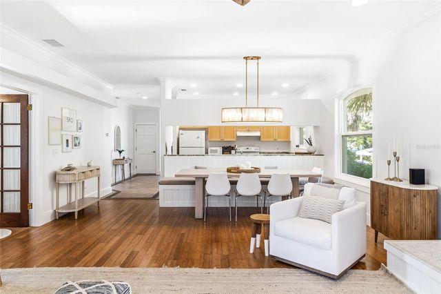 421 ISLAND CIRCLE, Sarasota, FL 34242