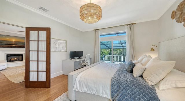 421 ISLAND CIRCLE, Sarasota, FL 34242