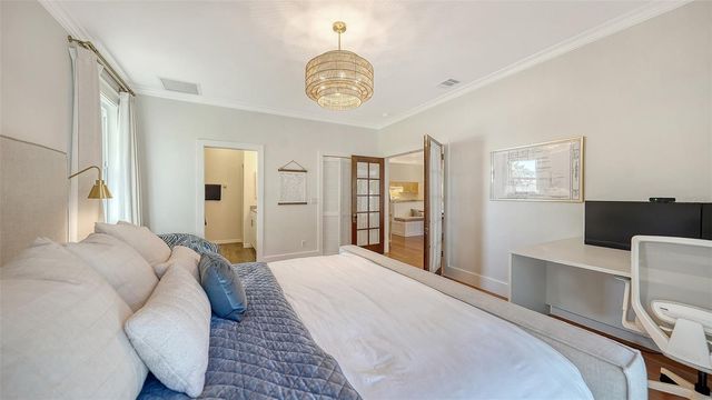 421 ISLAND CIRCLE, Sarasota, FL 34242