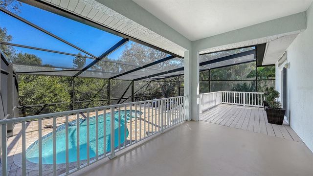 421 ISLAND CIRCLE, Sarasota, FL 34242