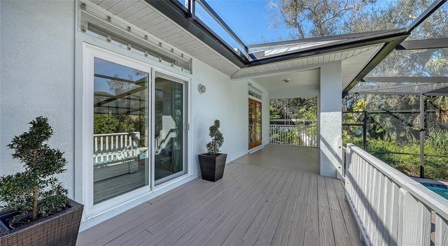 421 ISLAND CIRCLE, Sarasota, FL 34242