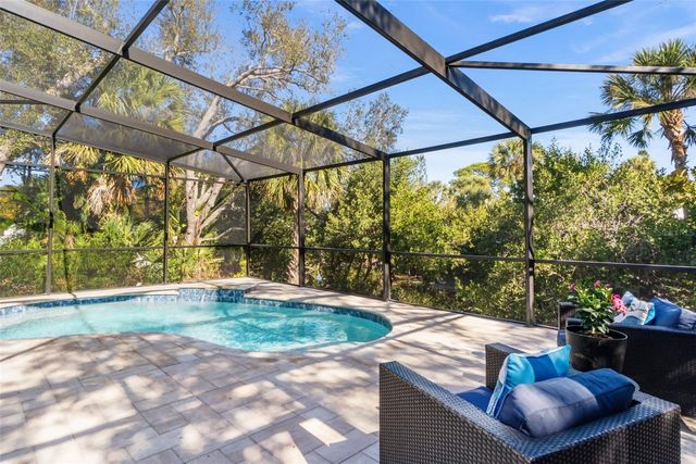 421 ISLAND CIRCLE, Sarasota, FL 34242