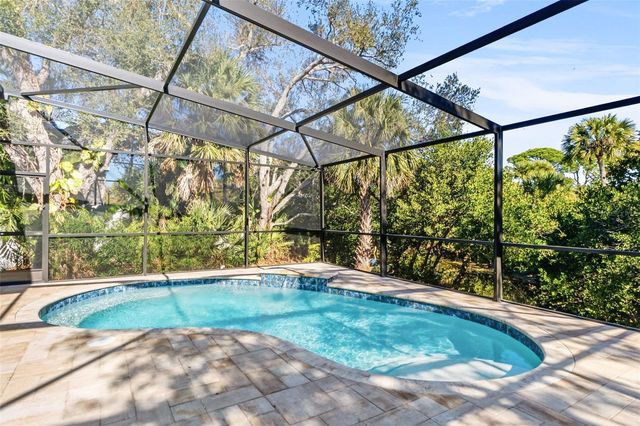 421 ISLAND CIRCLE, Sarasota, FL 34242