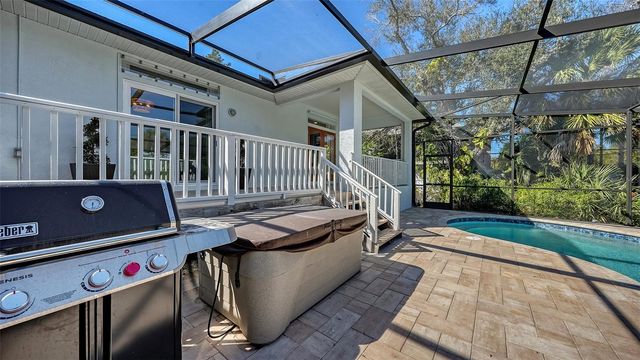 421 ISLAND CIRCLE, Sarasota, FL 34242