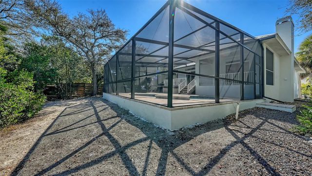 421 ISLAND CIRCLE, Sarasota, FL 34242