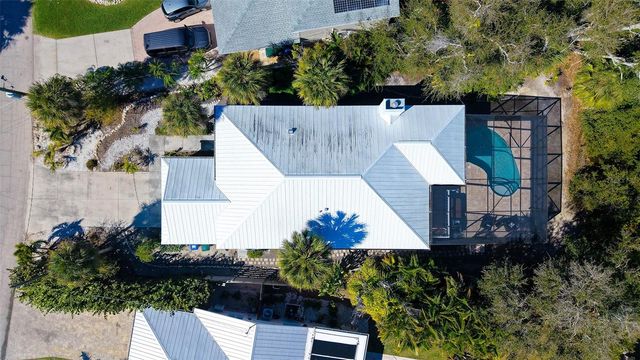421 ISLAND CIRCLE, Sarasota, FL 34242