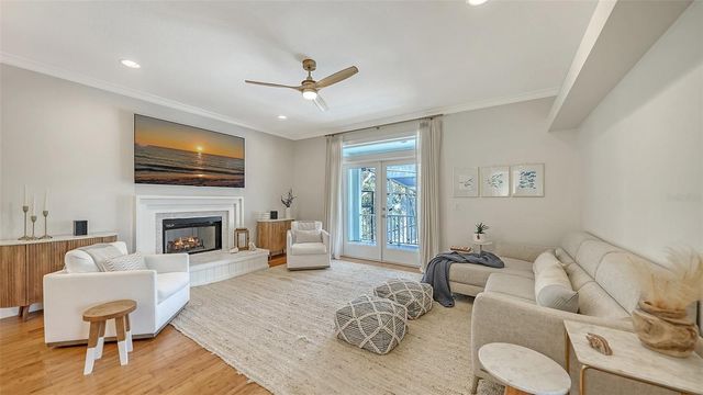 421 ISLAND CIRCLE, Sarasota, FL 34242