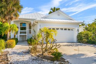 421 ISLAND CIRCLE, Sarasota, FL 34242