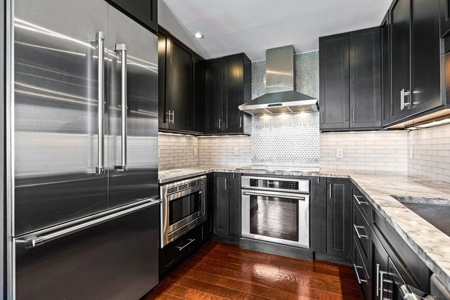 33 Commercial Wharf 52, Boston, MA 02110