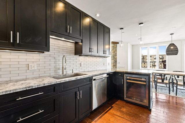33 Commercial Wharf 52, Boston, MA 02110