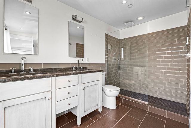 33 Commercial Wharf 52, Boston, MA 02110