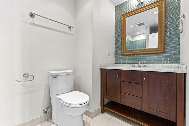 33 Commercial Wharf 52, Boston, MA 02110