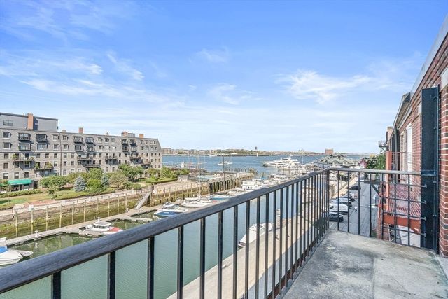 33 Commercial Wharf 52, Boston, MA 02110
