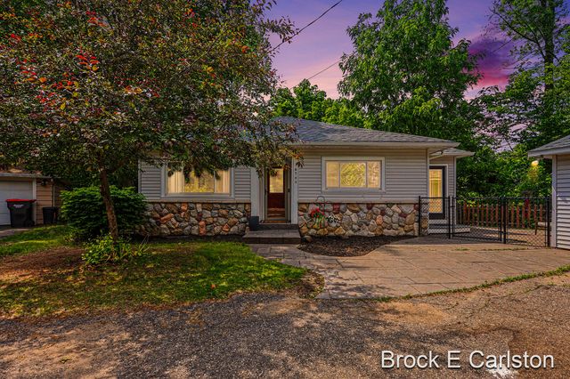 6783 36th Avenue, Hudsonville, MI 49426