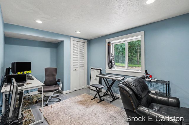 6783 36th Avenue, Hudsonville, MI 49426