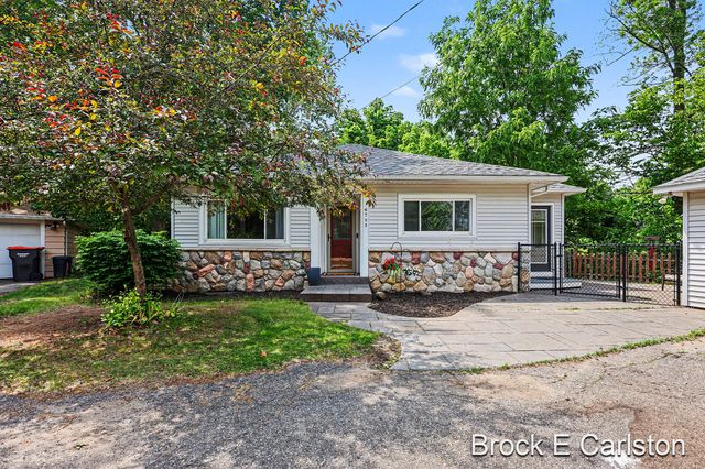 6783 36th Avenue, Hudsonville, MI 49426