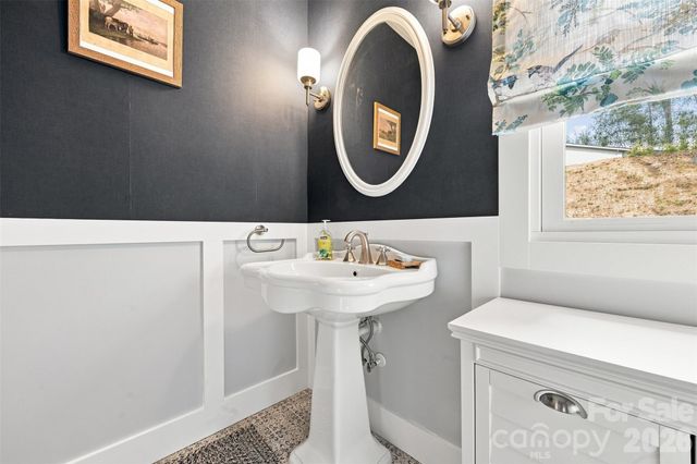 3242 Cornwell Drive, Morganton, NC 28655