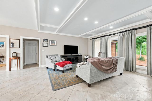 3242 Cornwell Drive, Morganton, NC 28655