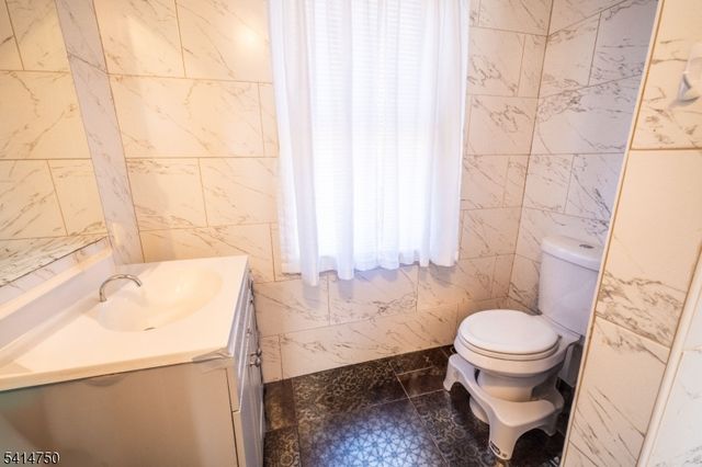 289 Rose St, Newark City, NJ 07108