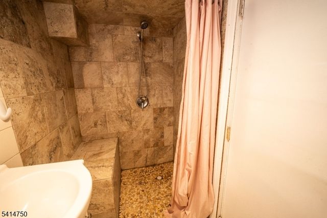 289 Rose St, Newark City, NJ 07108