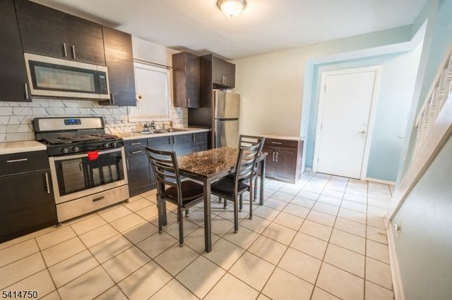 289 Rose St, Newark City, NJ 07108